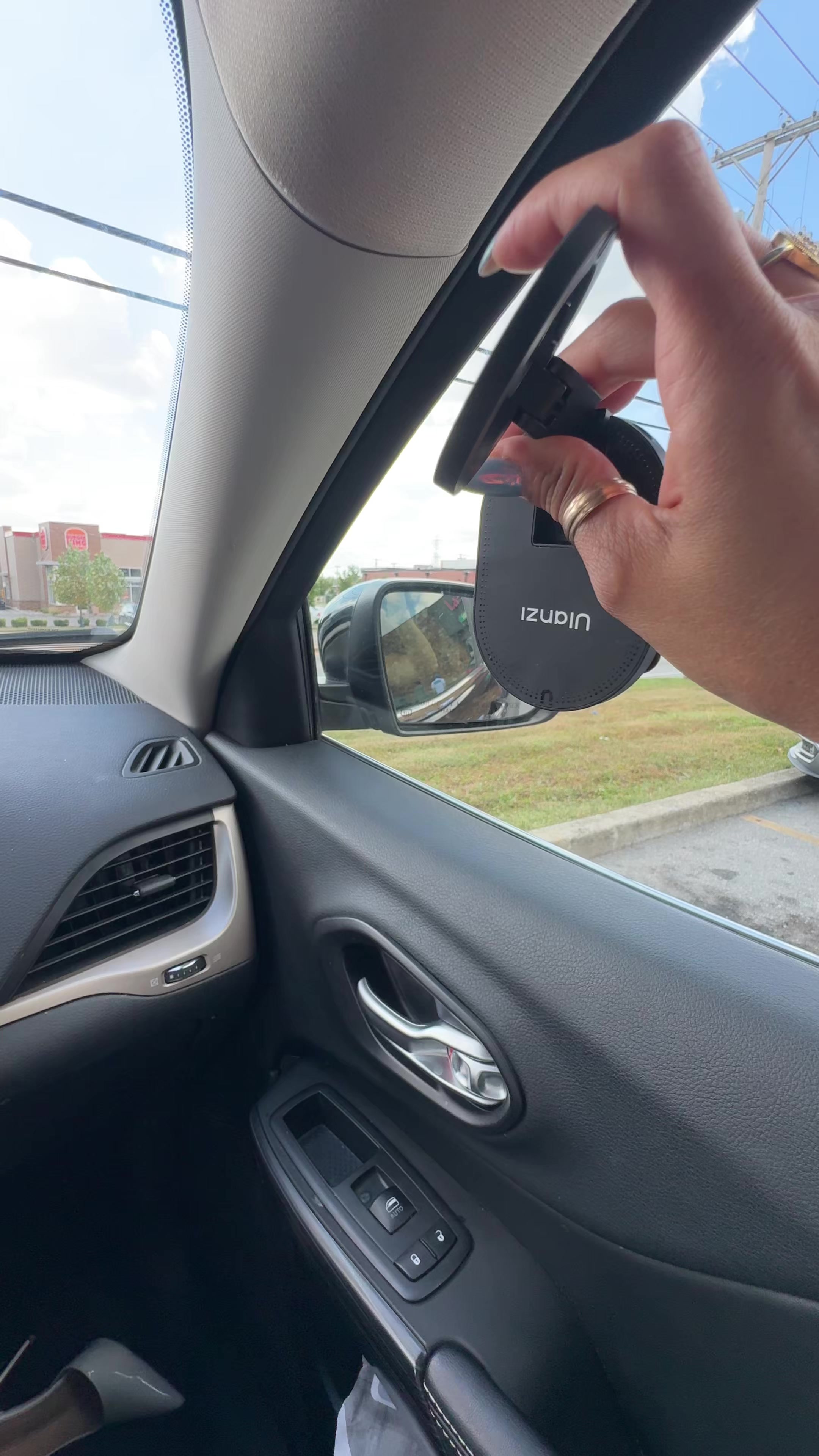 @𝑩𝒆𝒓𝒕𝒉𝒊𝒄𝒂14