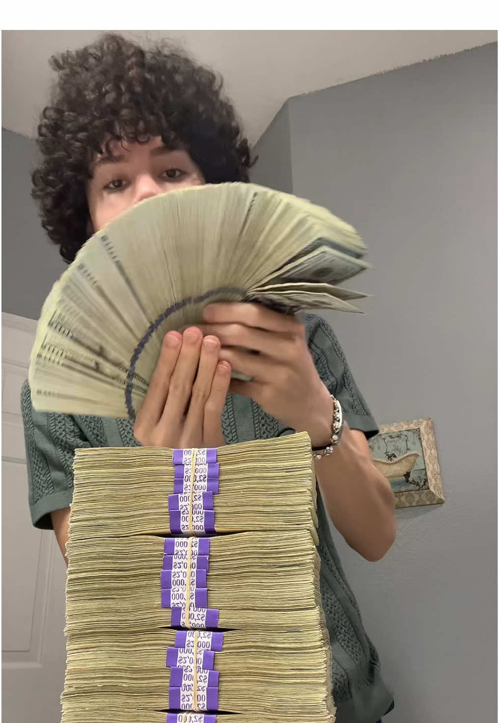 @Jslo