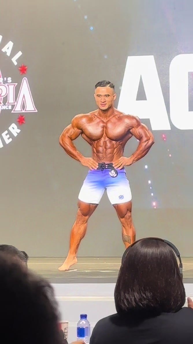 @IFBB PRO BEN ANH