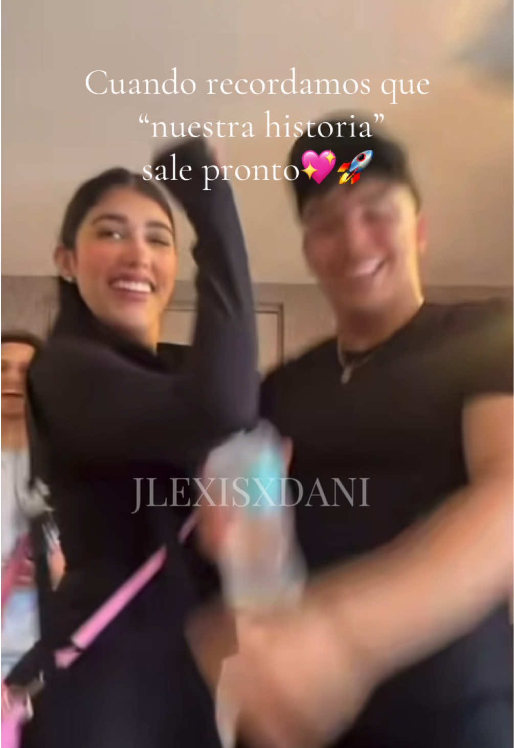 @JlexisXDani