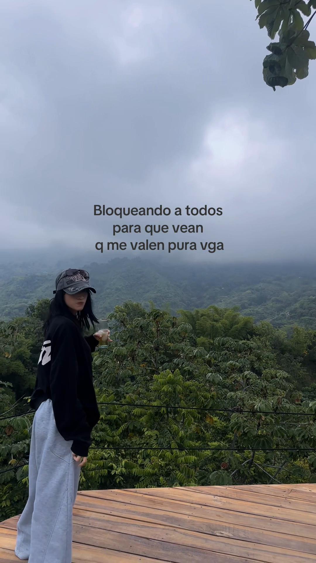 @zurifox_