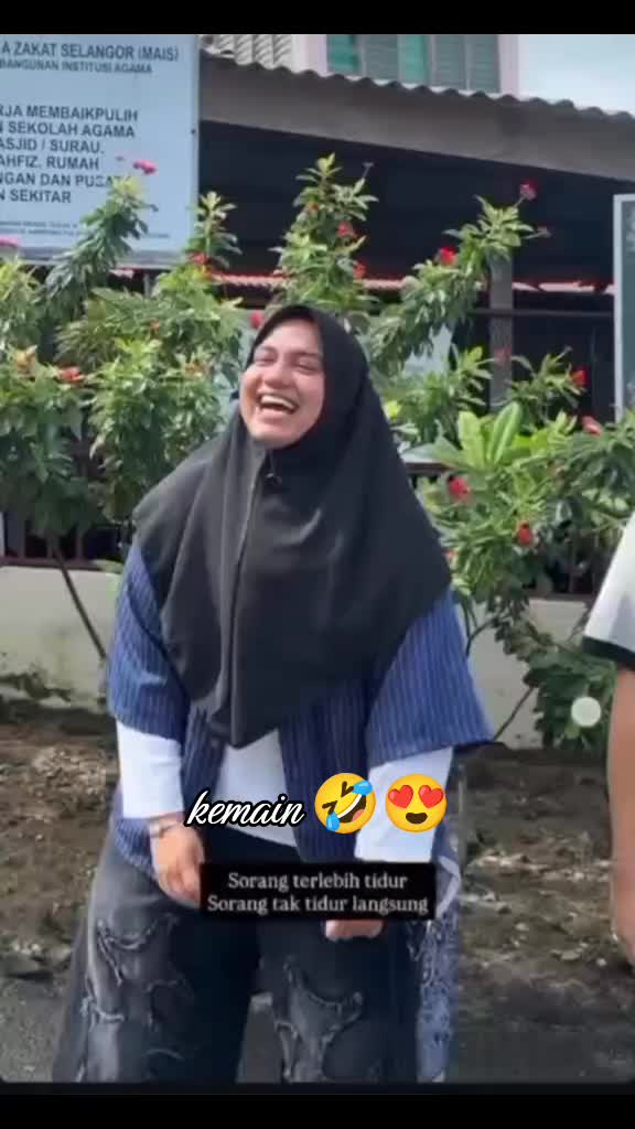@🇲🇾EkIn🦈🦛🕷️🕸️💚🖤🤎