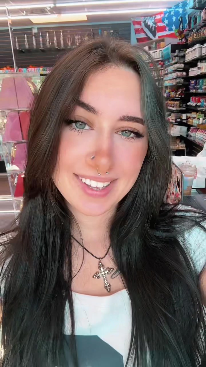 @Emileejo_