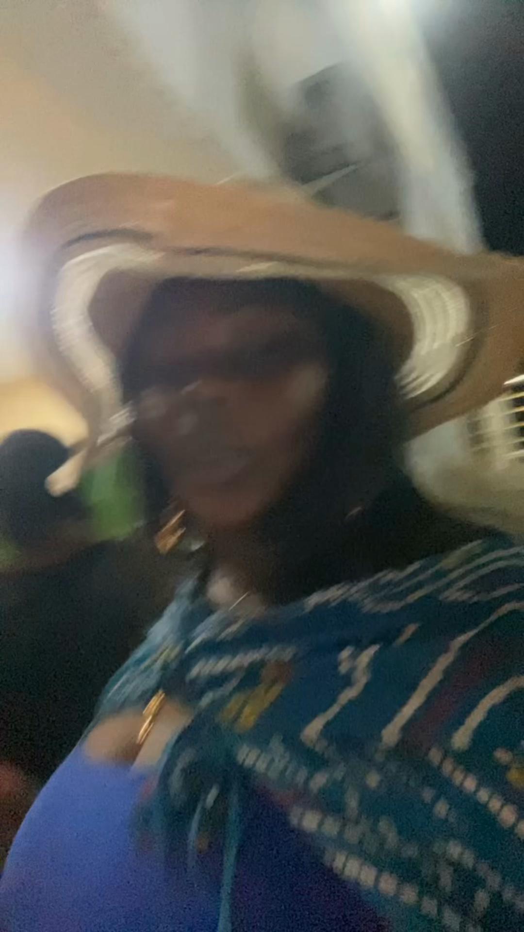 @QueenTari