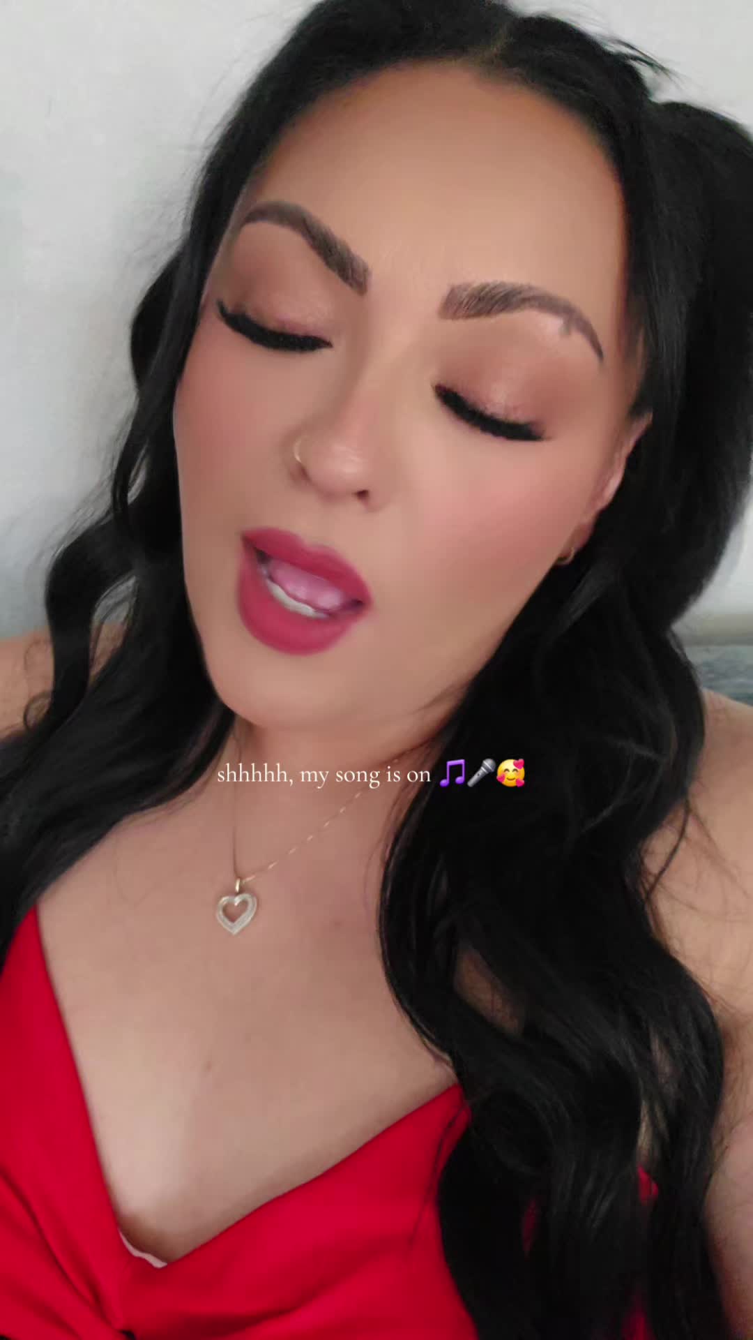 @Claudia๐