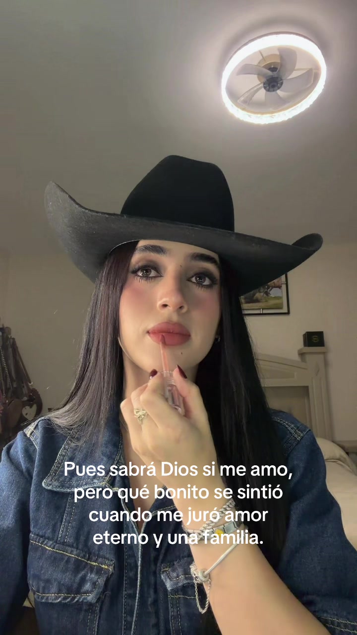 @𝑁𝑎𝑡𝑎𝑙𝑖𝑒