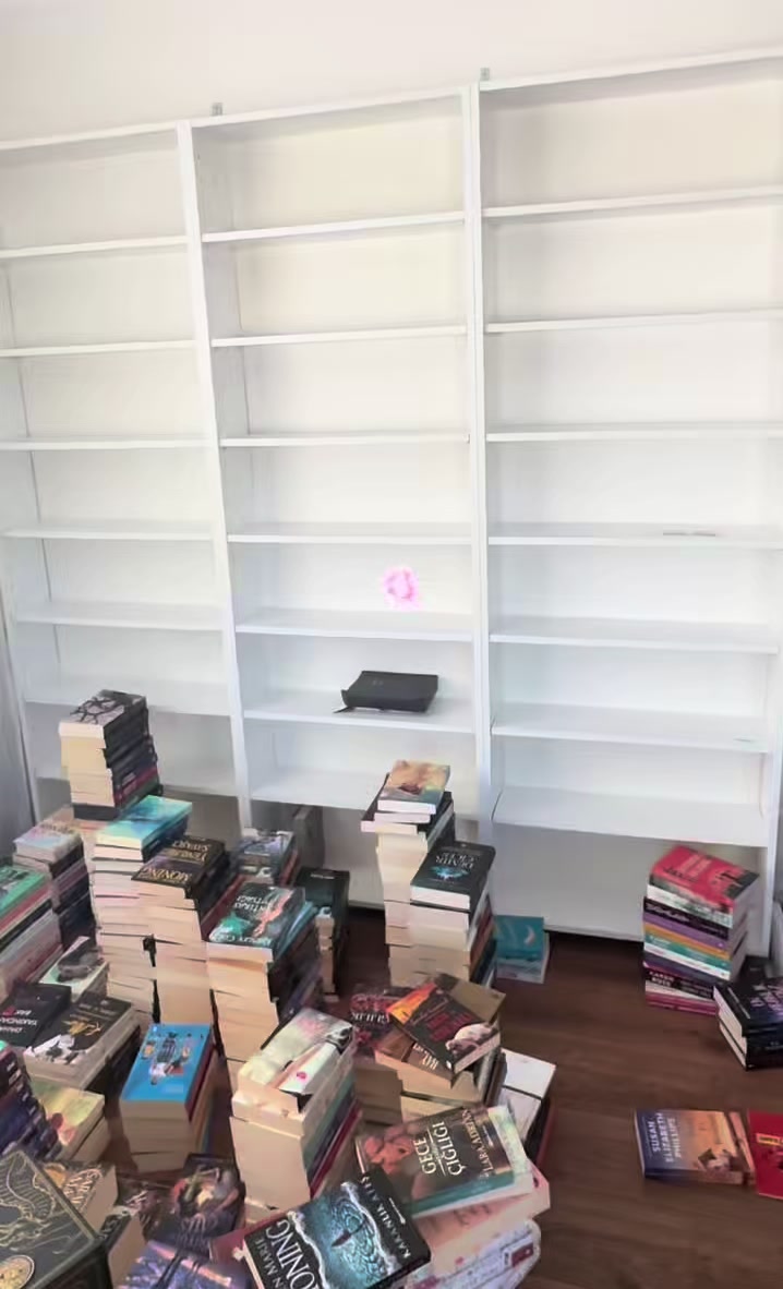 @Charmedinkitapligi