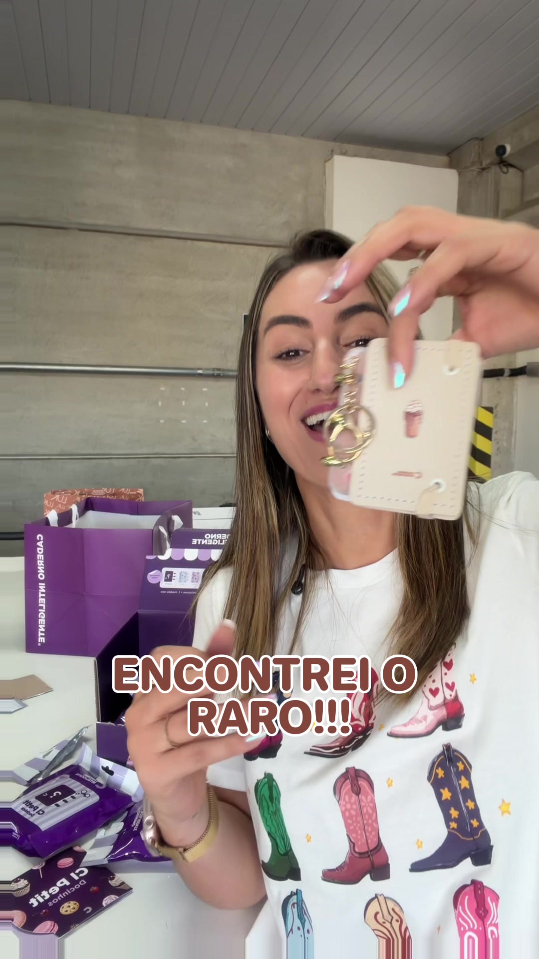 @Ana Daryma