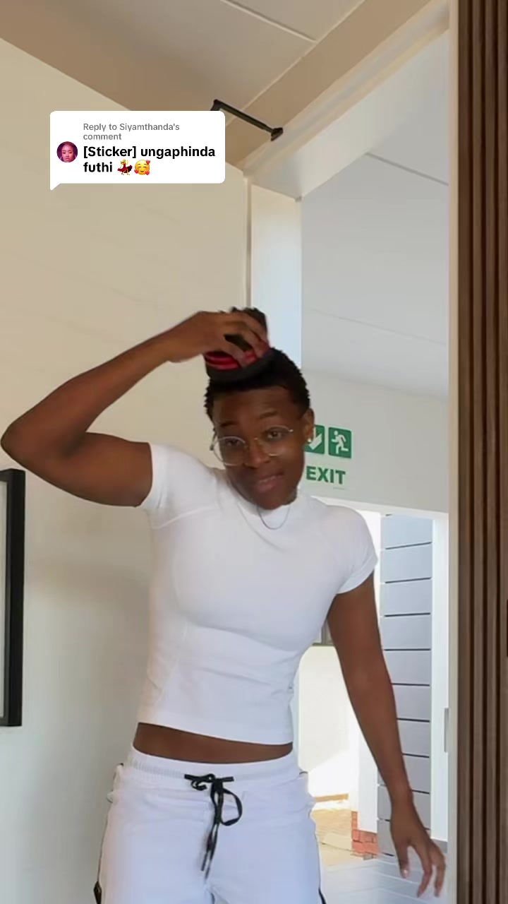@Khanyi Sigz