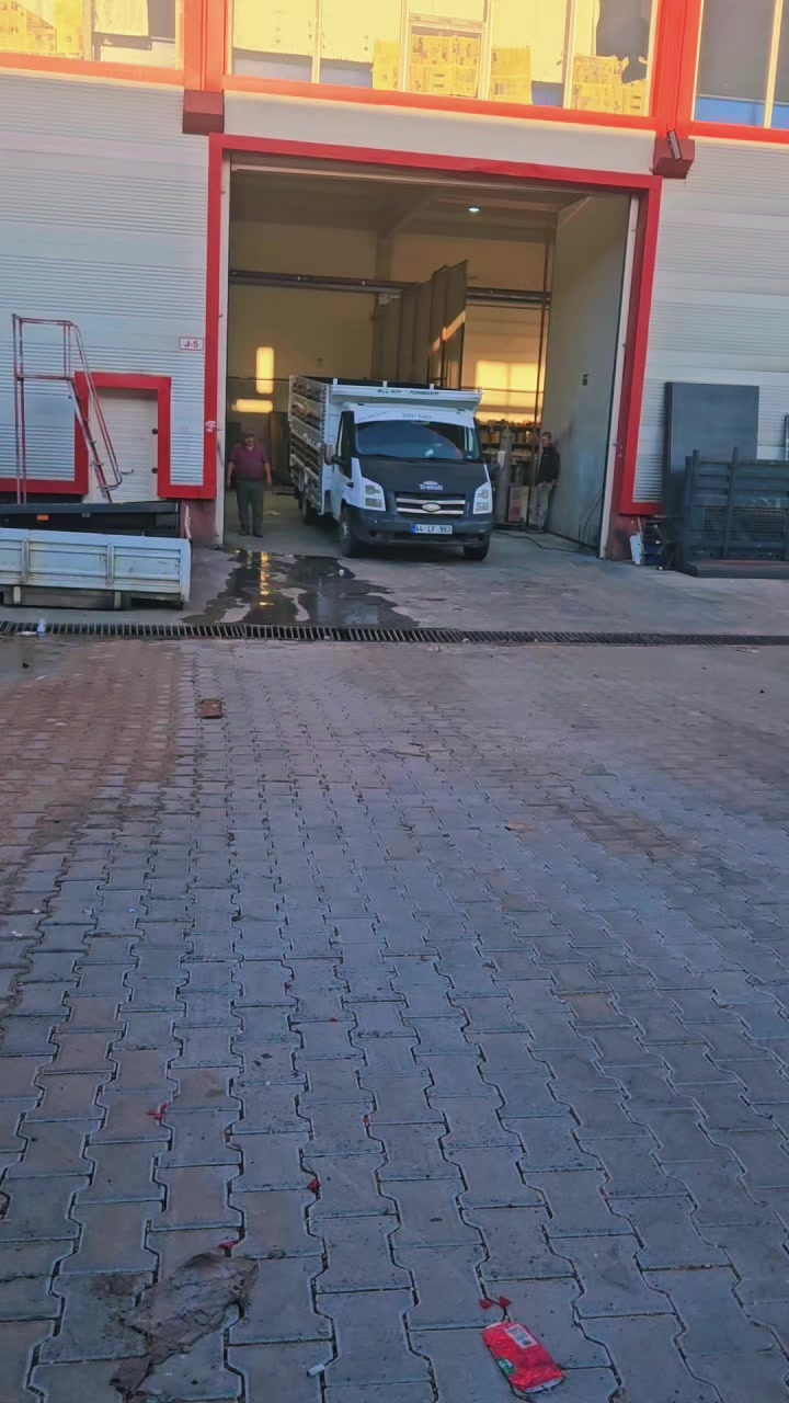 @F'erdi B'aly&uuml;z