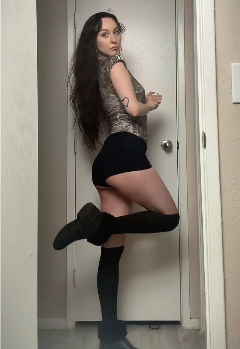 @inaboyboyworld