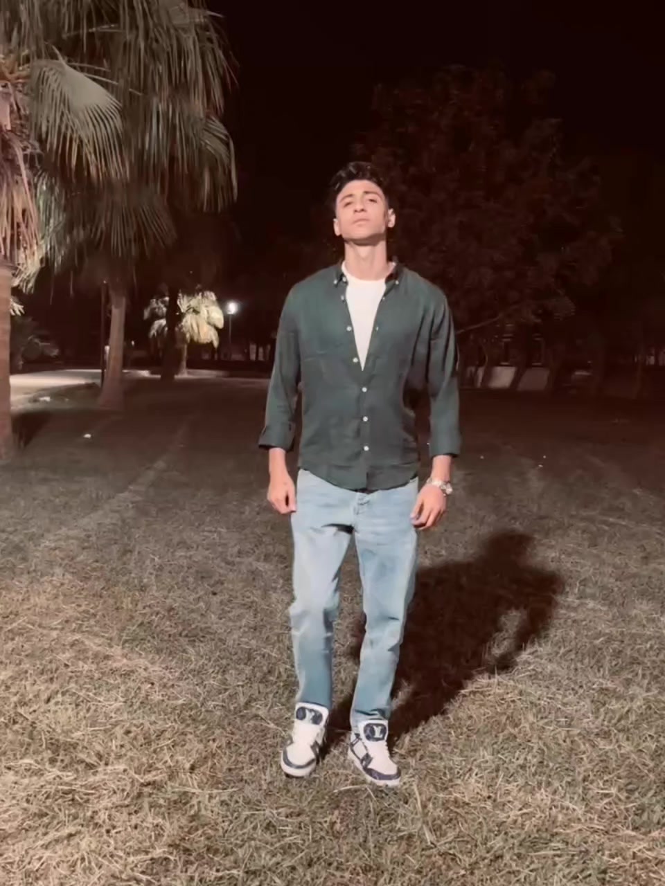 @𝑴👀
