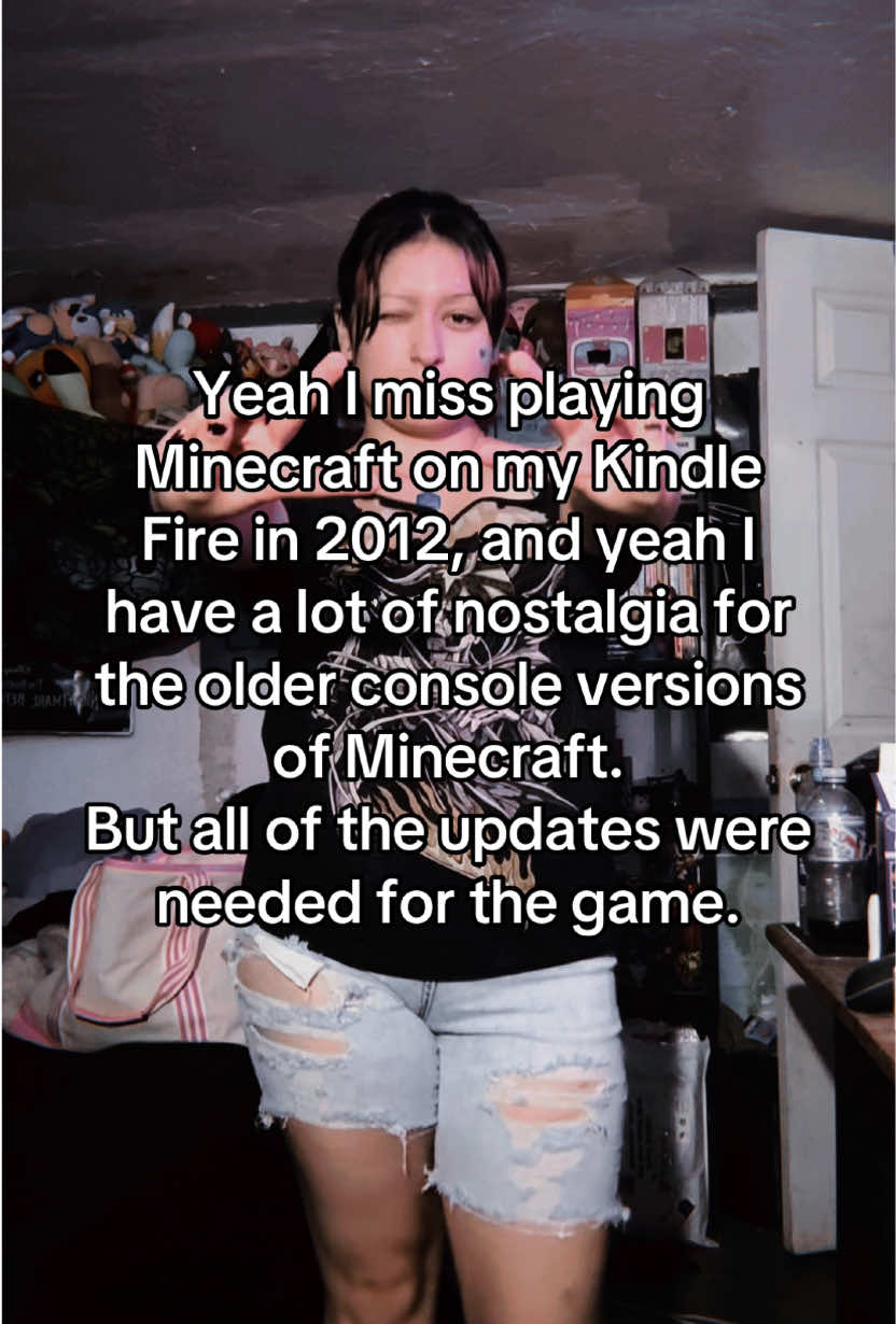 @gloomy_ari_