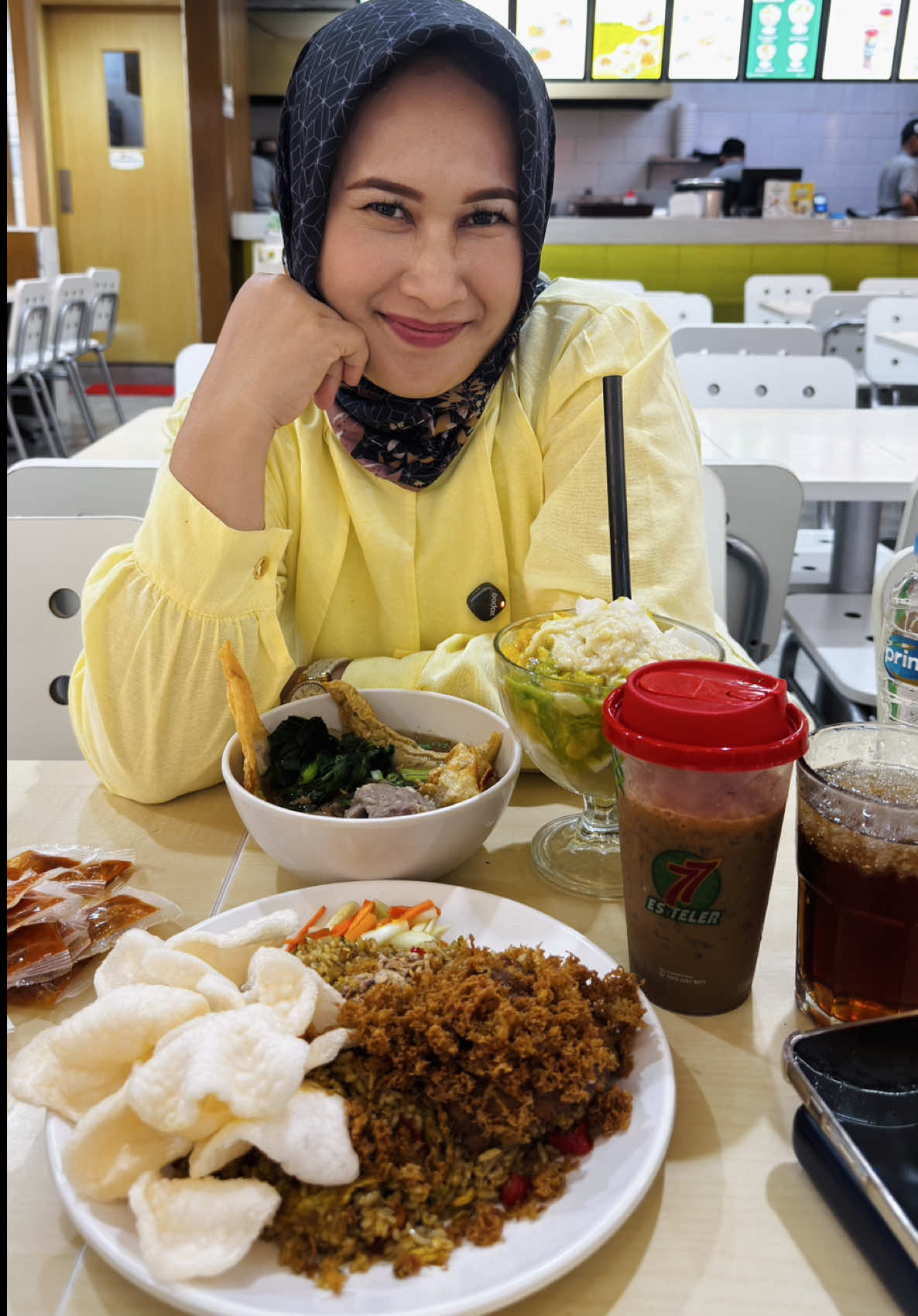 @Mama Akbar Alicia
