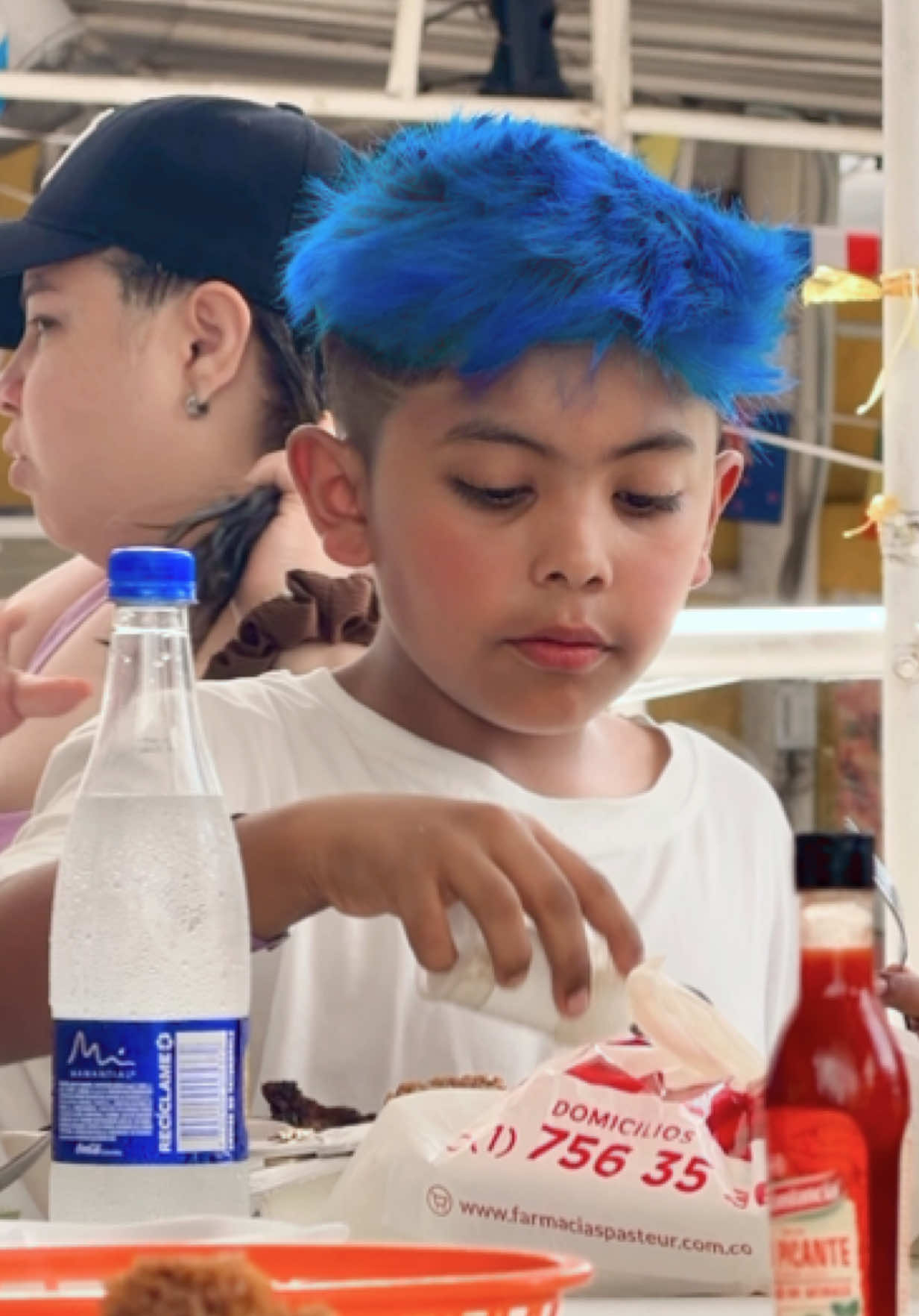 @S A N T I