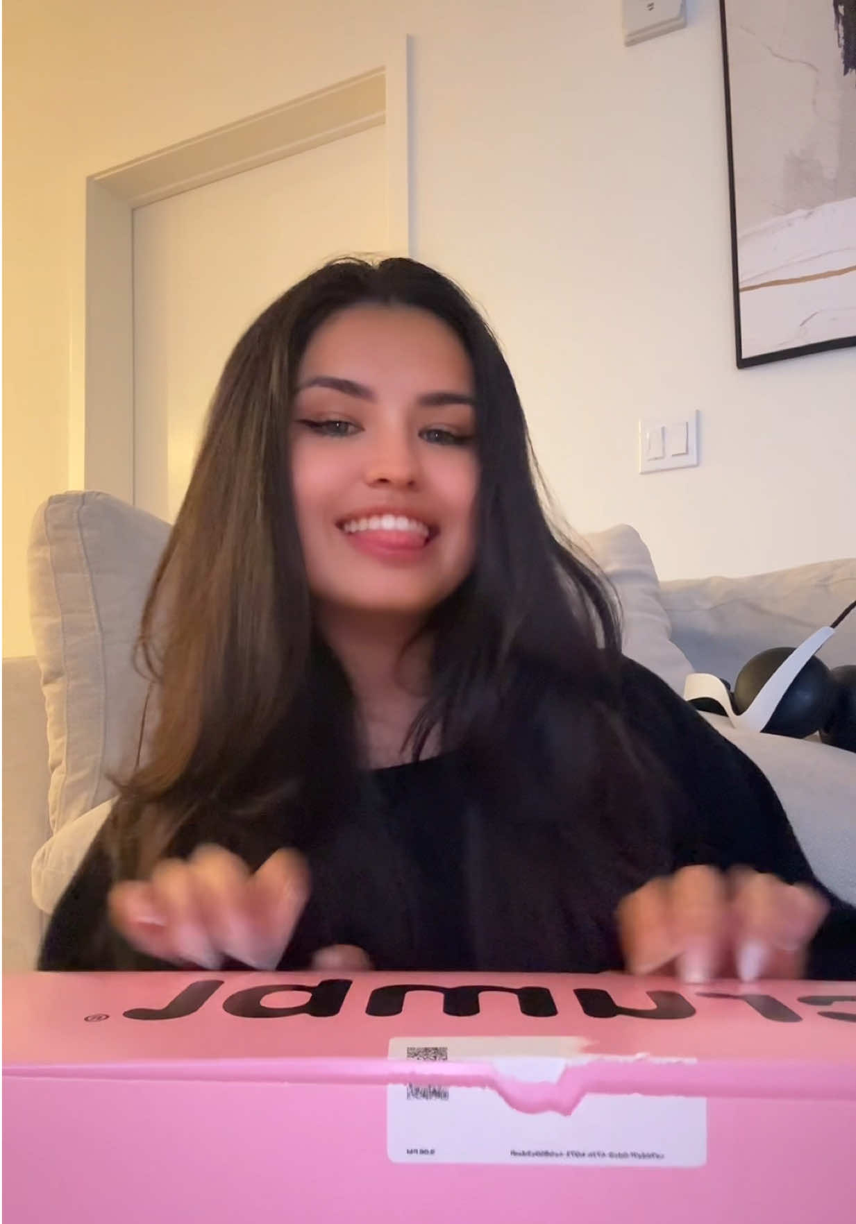 @itslailagomez
