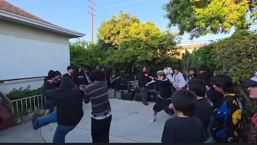 @Niños Muertos