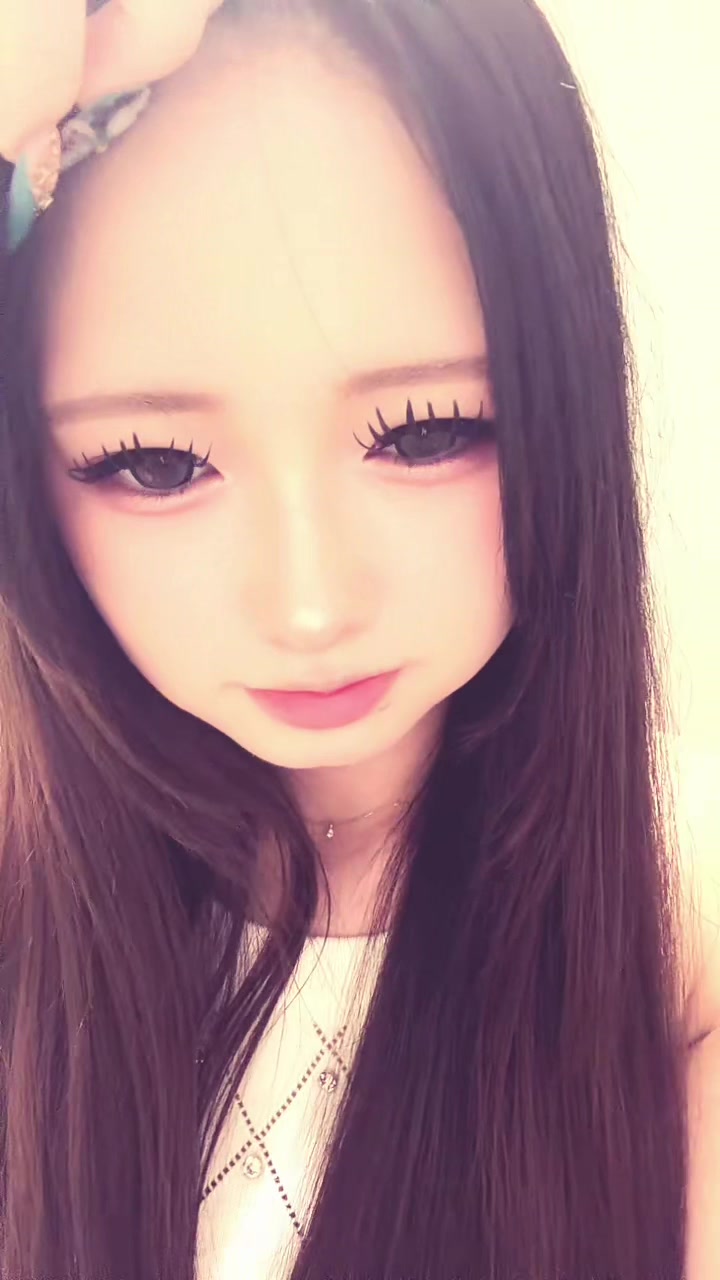 @にこ