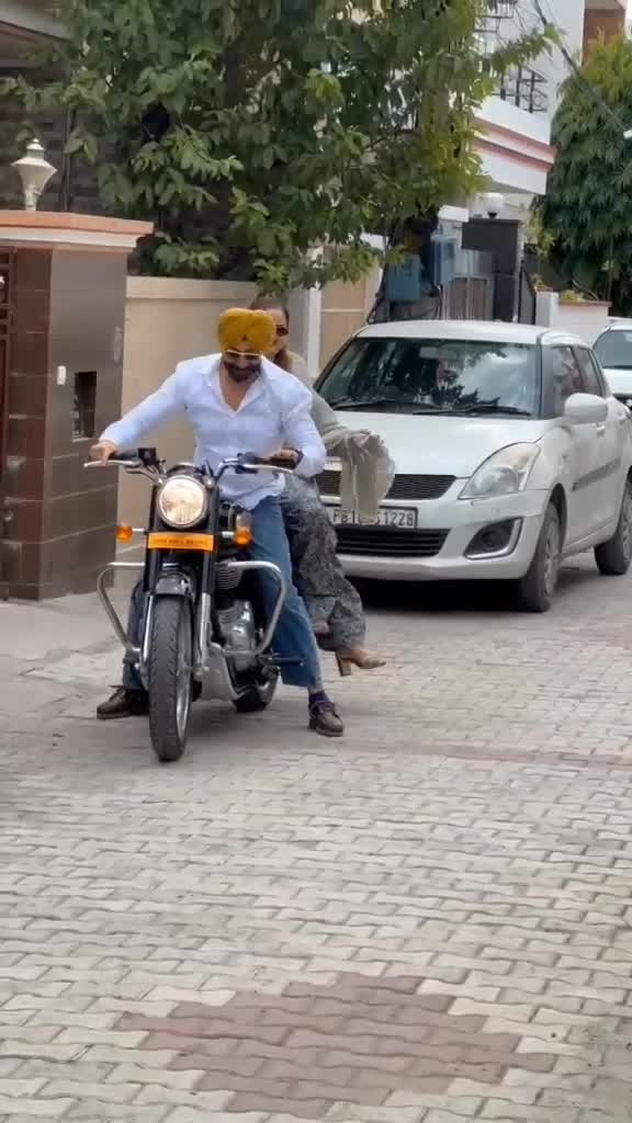 @Jazzkaursingh