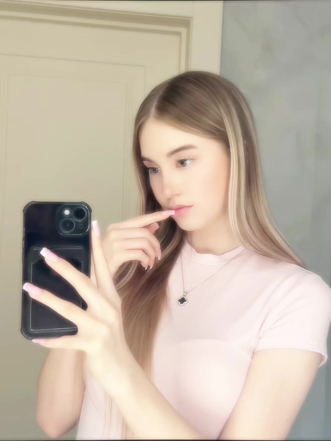 @nikasencova