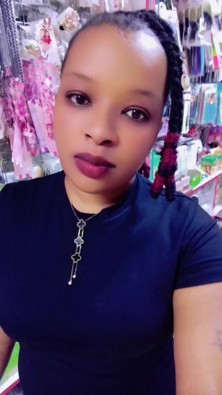 @🦋lizz🤍