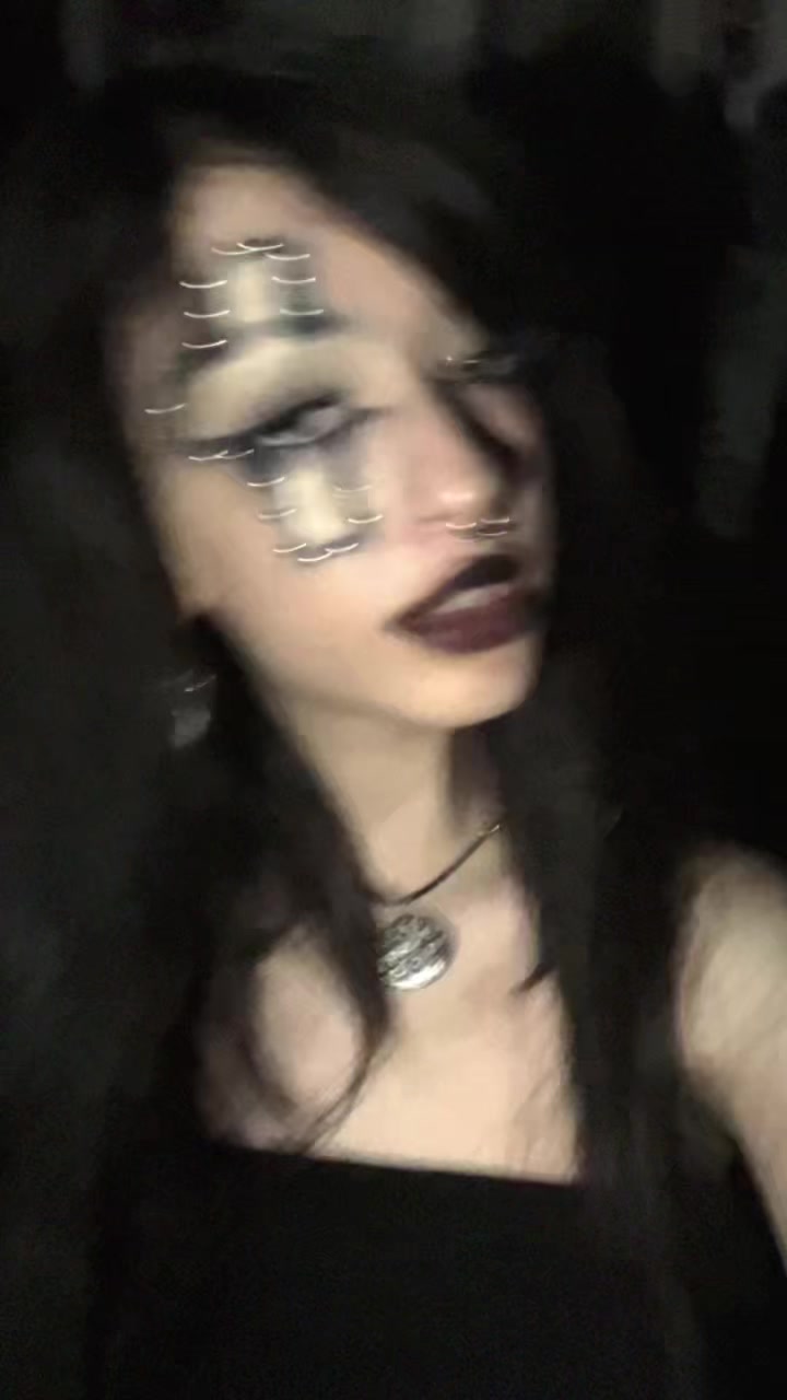 @Black hair ho ᶻ 𝗓 𐰁