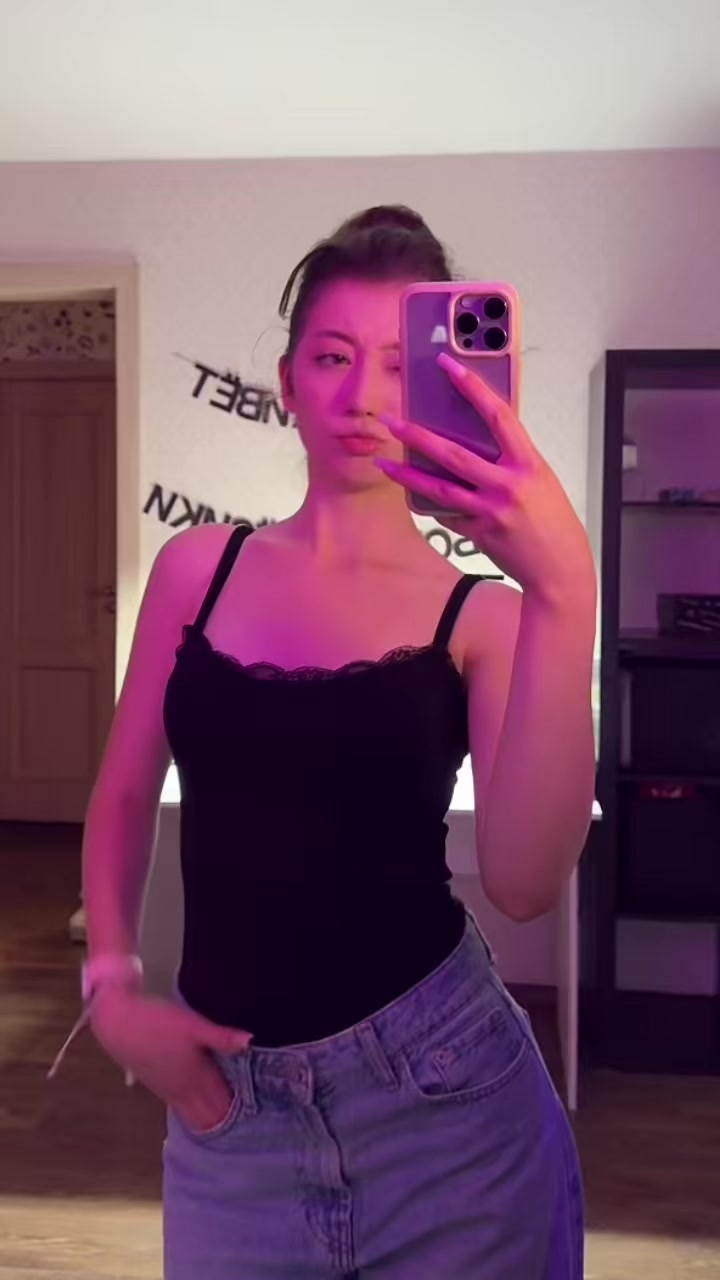 @aniutatovmach_