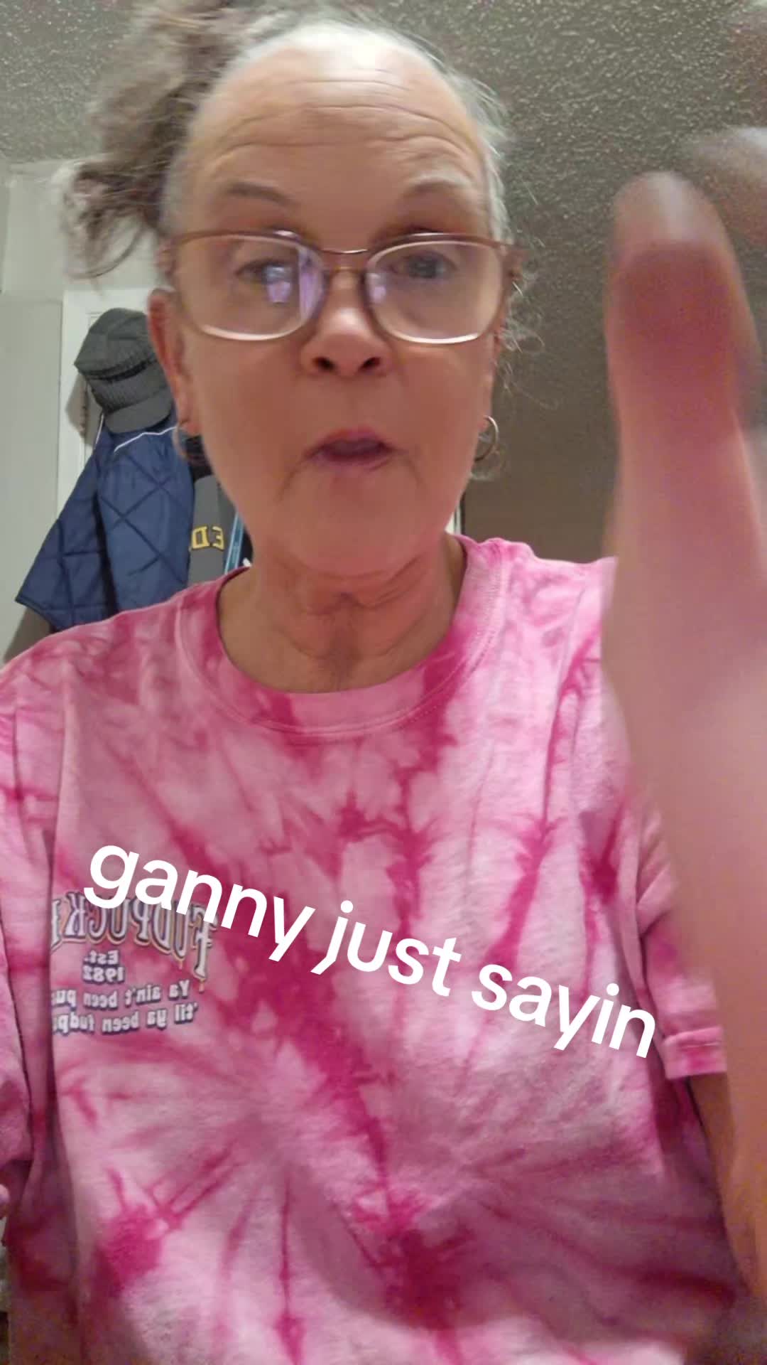 @granny at kitchen table 🎼🎵❌️