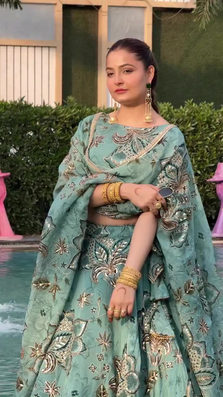 @👠Minal🧞♀️