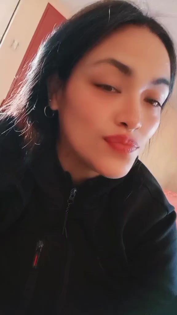 @steff-‐----->🫀🍷