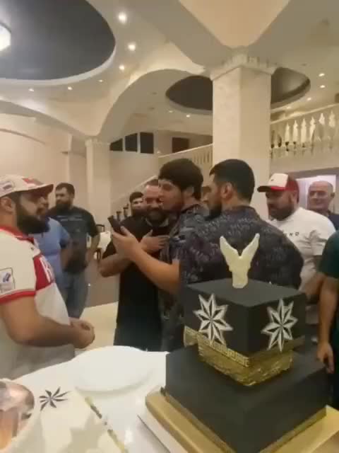 @&Uuml;lfət_Tağıyev