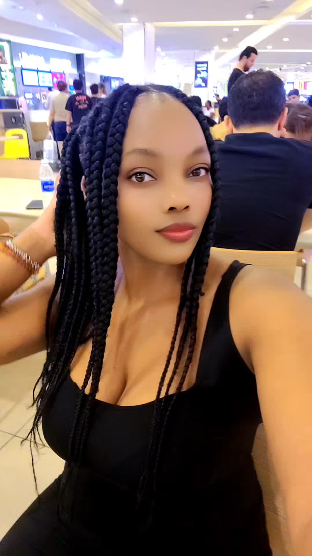 @KENDI 🇰🇪🇦🇪🇺🇲