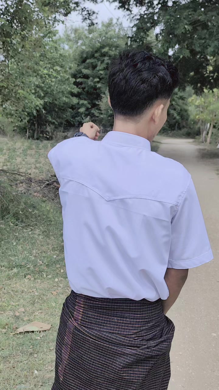 @❤ရဲထက်🖤♣ ရောင်နီ🇲🇲