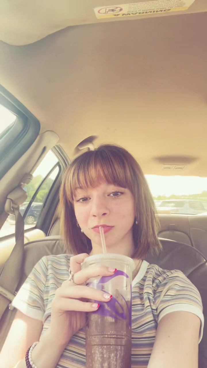 @juliannaj_jones