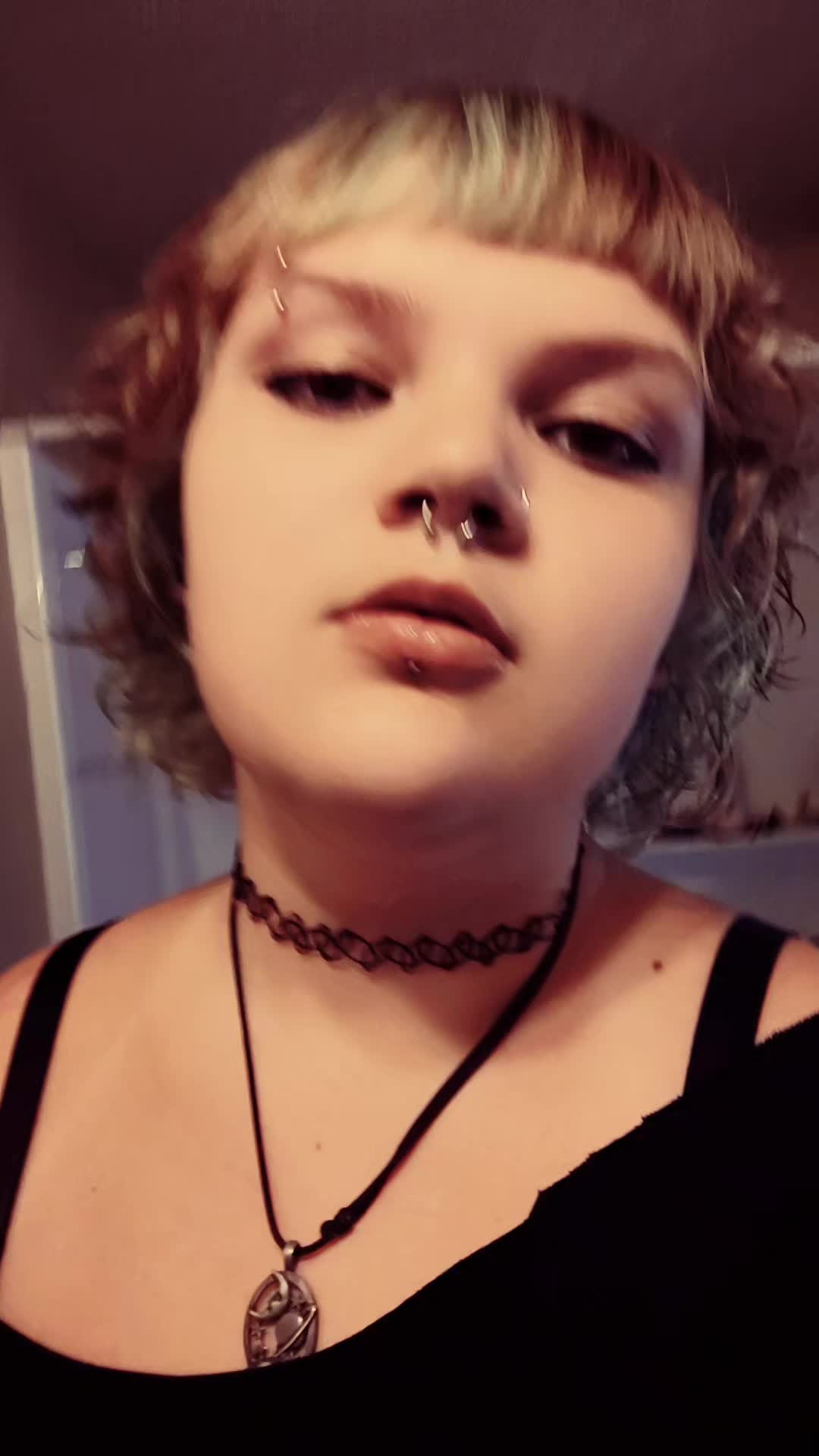 @x_livingdeadghoul_x