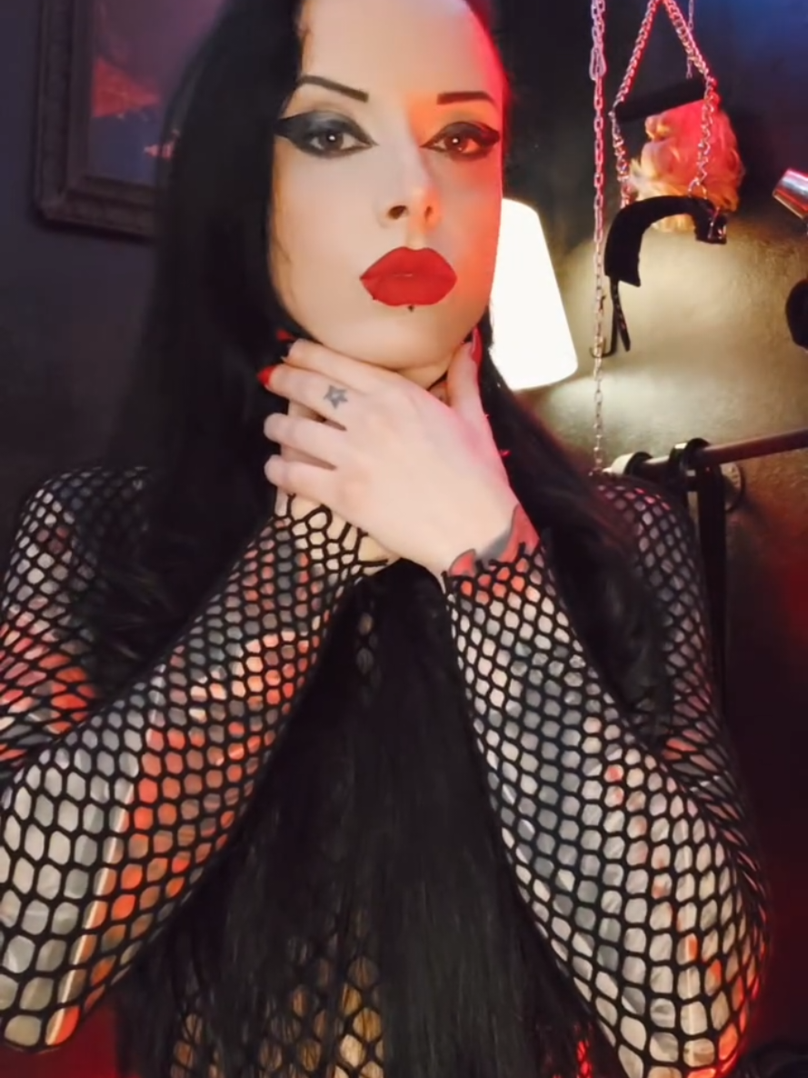 @La Contessa Nyx
