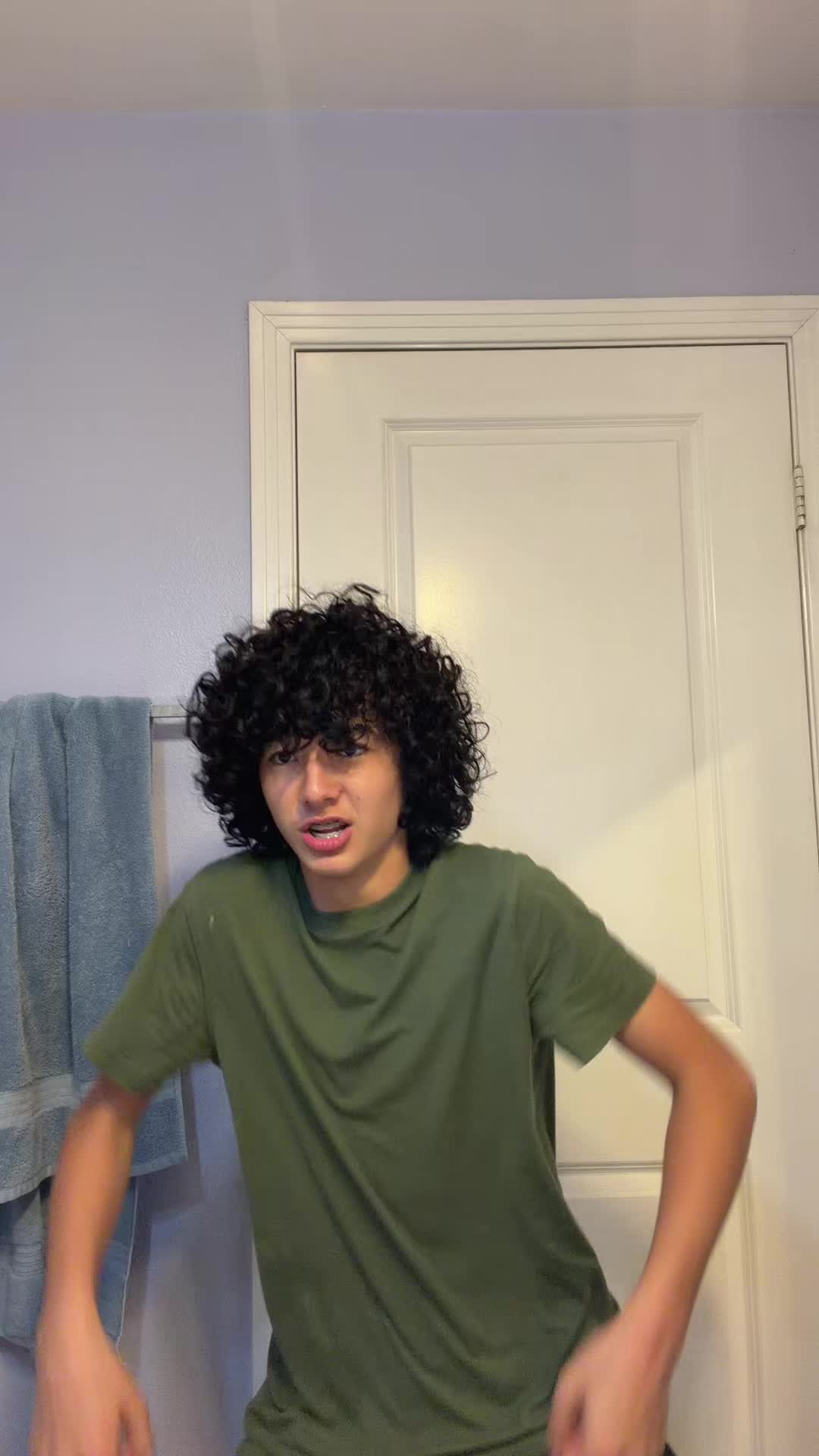 @ilikeswallowingshampoo