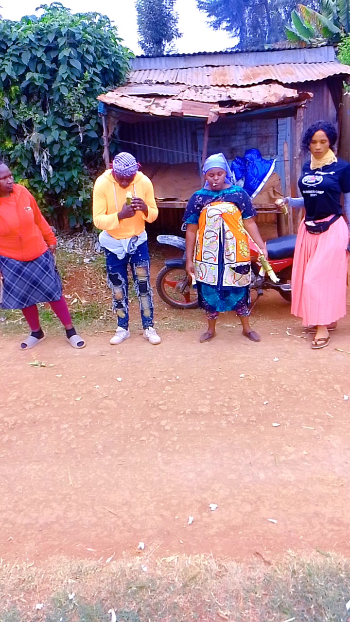 @Shii kiki mwas (Wa wairegi)