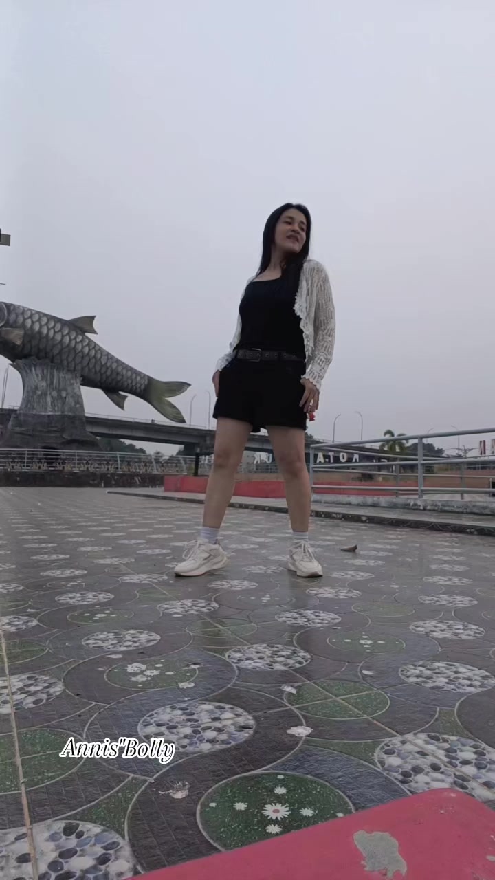 @annisbolly09