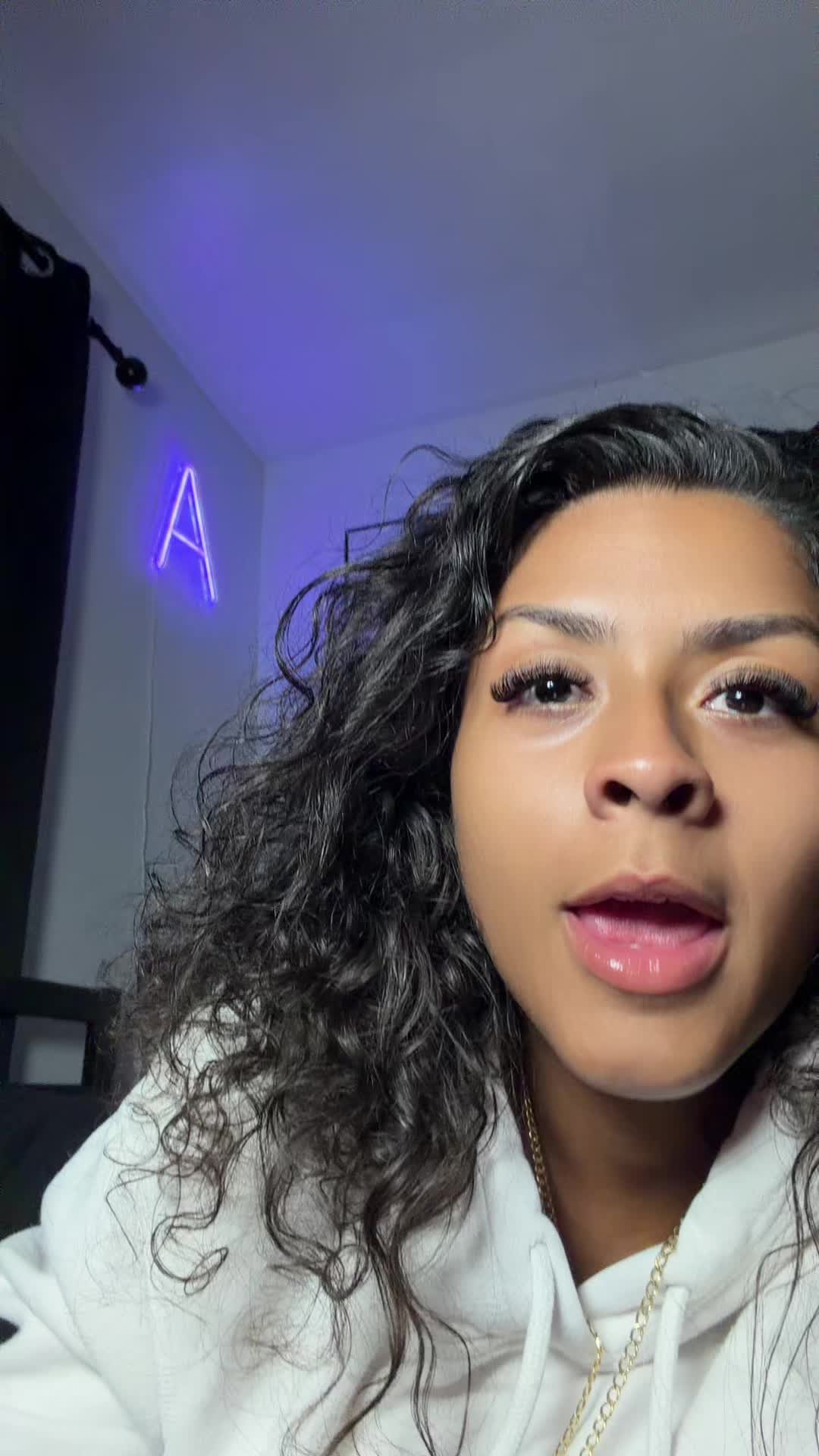 @LaRealAsh