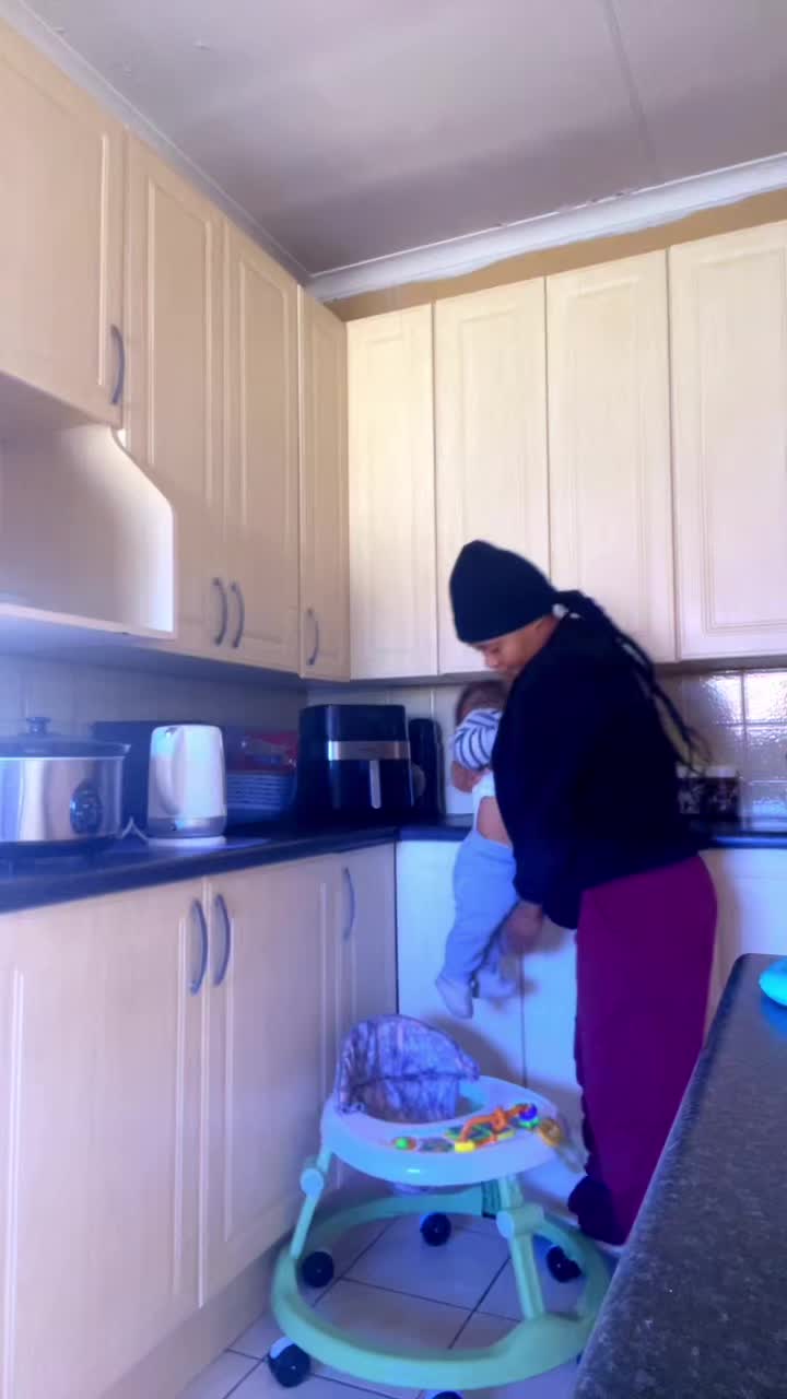 @Dinah_Phoshoko