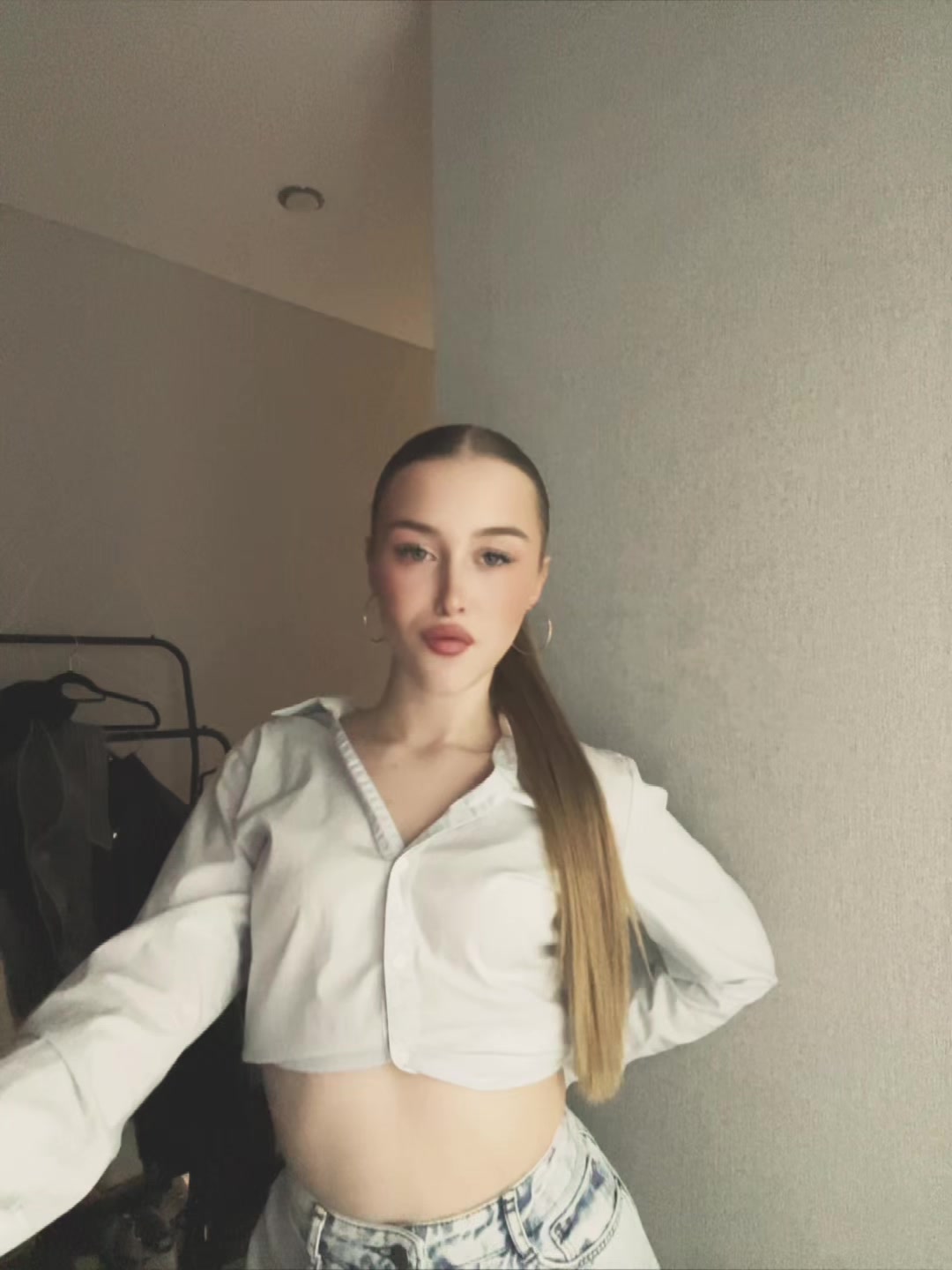 @vikusik)