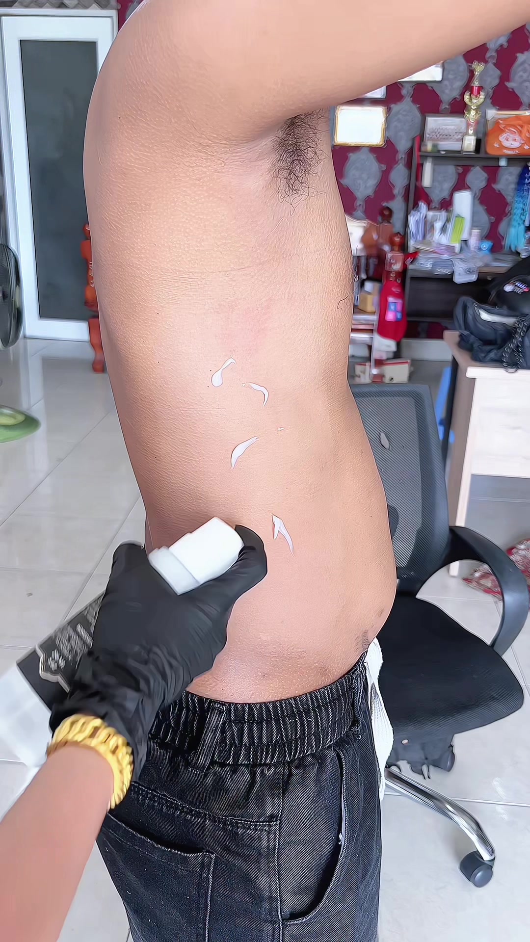 @อ้อม‘นี่แหละ ช่างสักลาย💉🌈