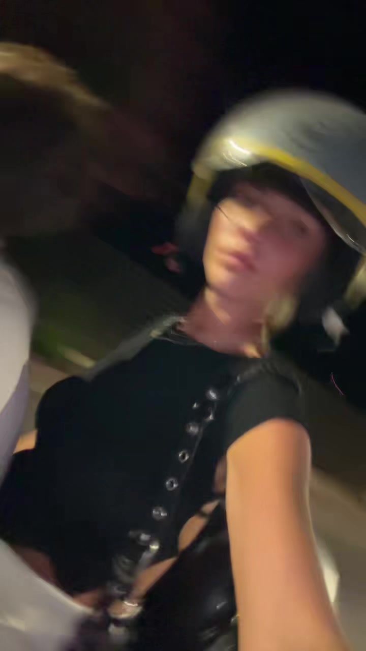 @👸🏼