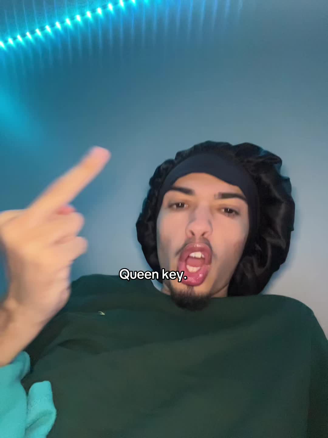 @￼