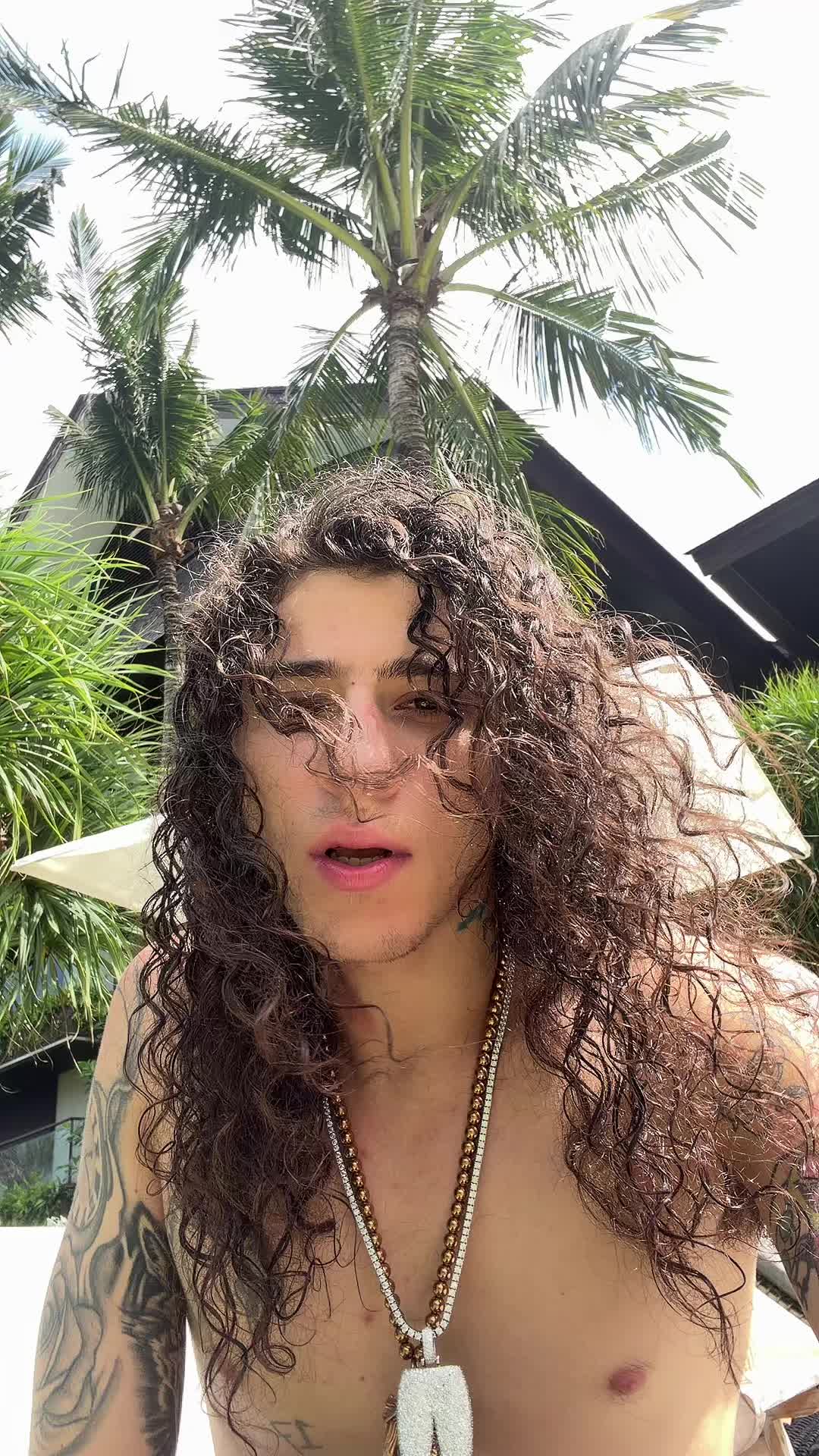 @Jay Guap&otilde;