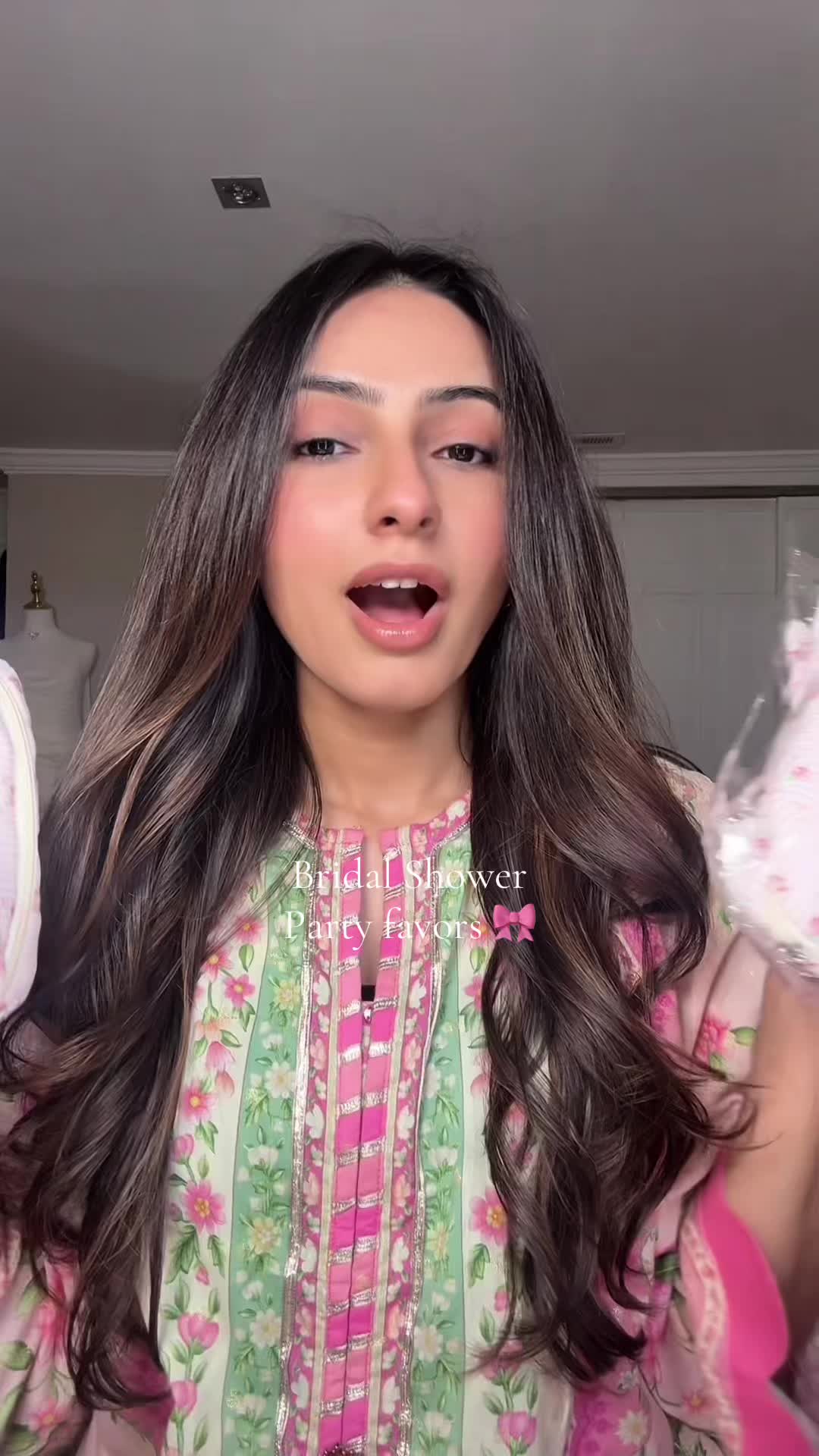 @HenaMokaria