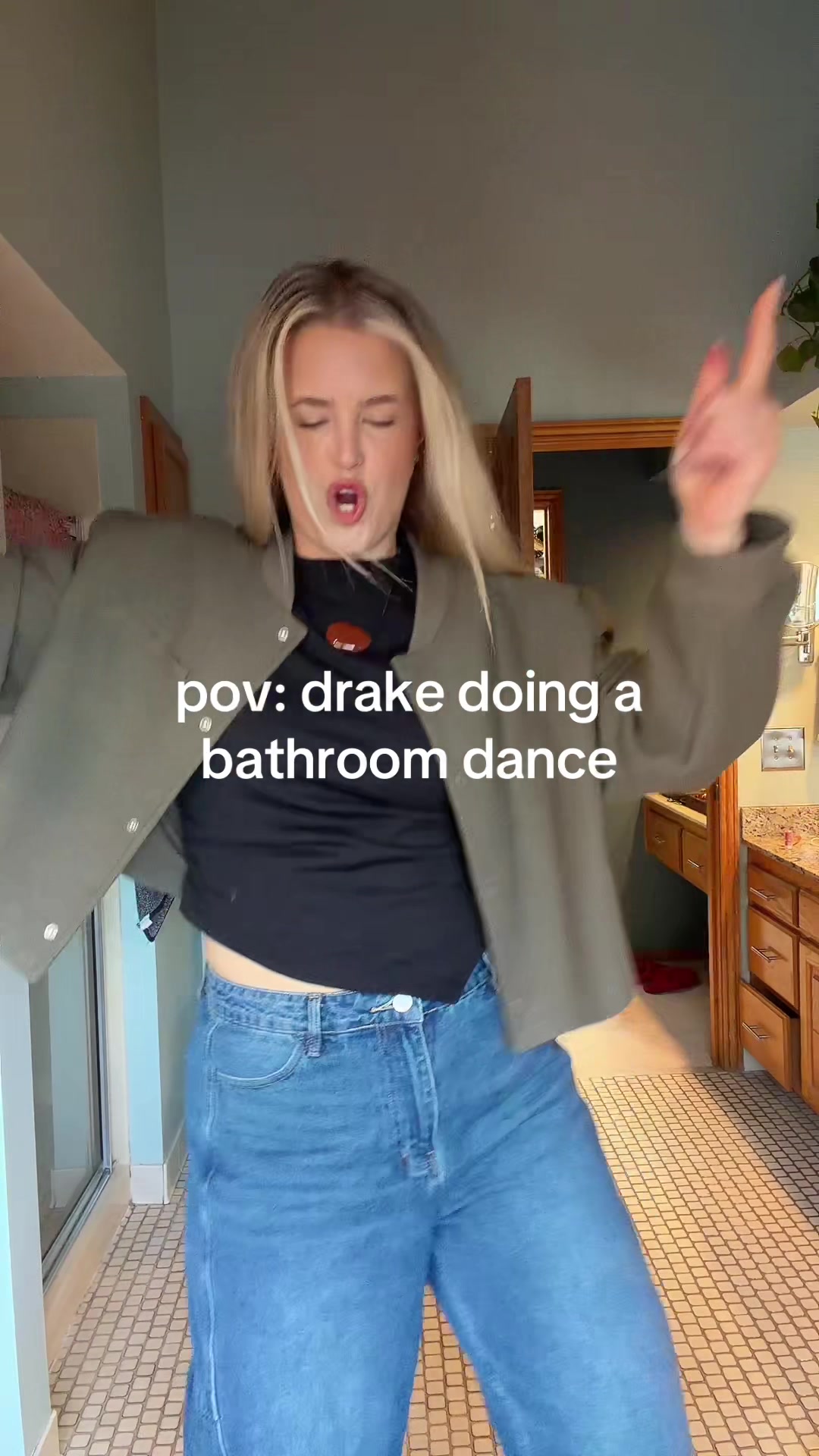 @Sam [ the Bathroom Dancer ]