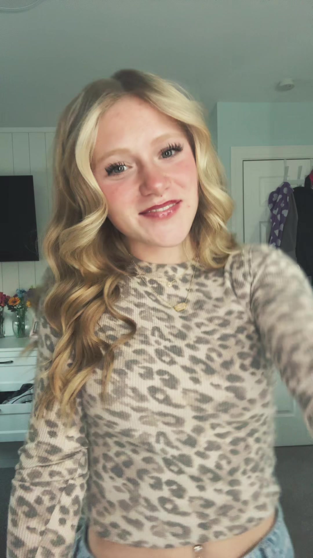 @mikaila
