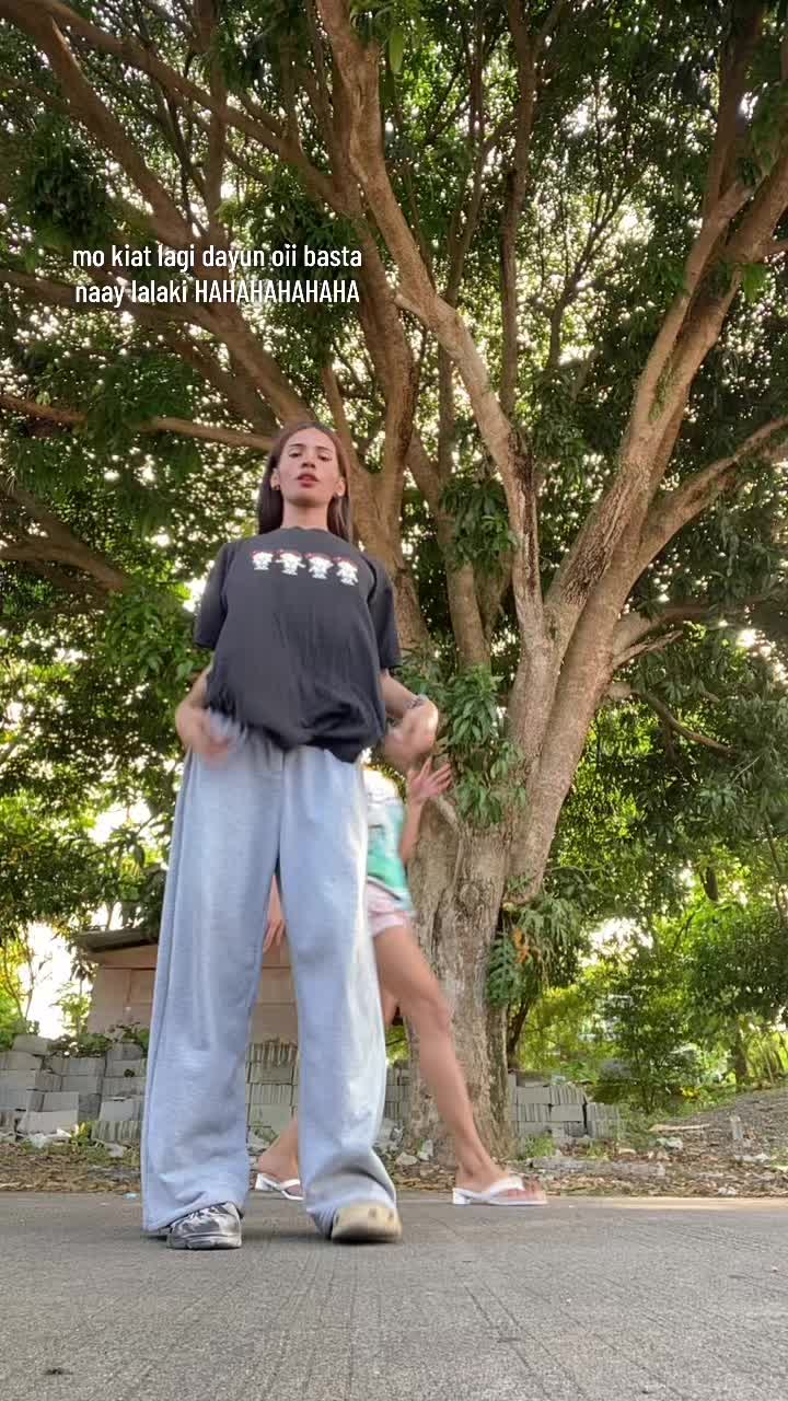 @⃟